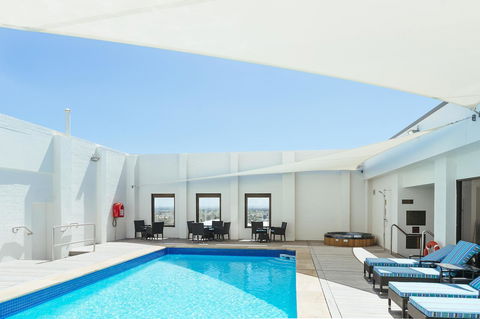 Stamford Plaza Adelaide - Accommodation Guide 4