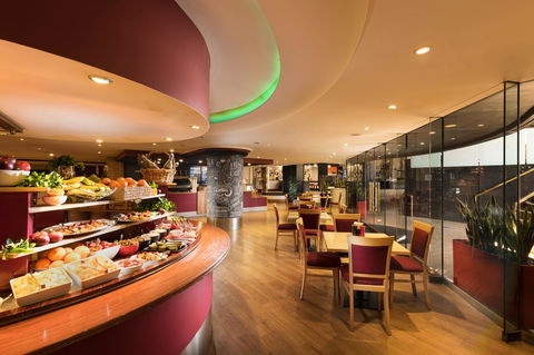 Stamford Plaza Adelaide - Accommodation Guide 3