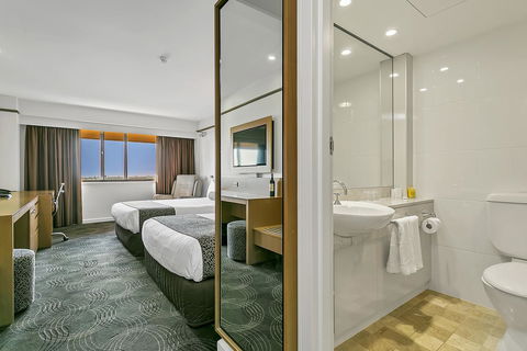 Stamford Plaza Adelaide - Accommodation Guide 34