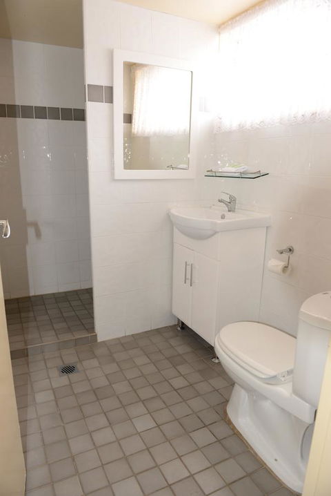 Ardeanal Motel - Accommodation Asia 10