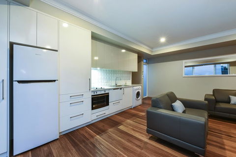 Aloha Central Luxury Apartments - Accommodation Asia 29