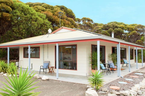 Kestrel Downs - Accommodation Asia 3