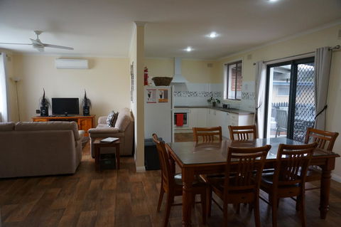 Kohinoor Getaway - Accommodation Asia 1