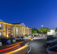 Adelaide Inn - Accommodation Guide