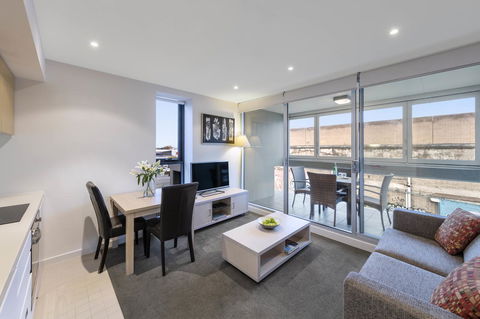 IStay Precinct Adelaide - Accommodation Asia 28