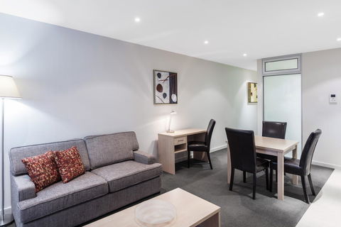 IStay Precinct Adelaide - Accommodation Asia 17