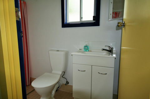 Baudin Beach Apartments - Accommodation Asia 7