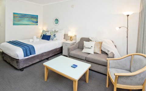 Glenelg Oasis Studios - Accommodation Guide 8