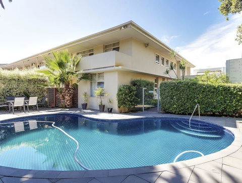 Glenelg Oasis Studios - Accommodation Guide 2