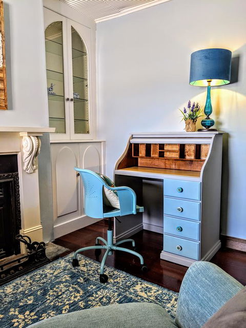 Inglenook Cottage - Accommodation Asia 10