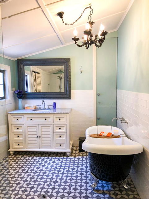 Inglenook Cottage - Accommodation Asia 22