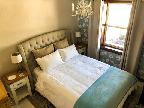 Inglenook Cottage - Accommodation Asia 3