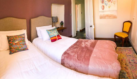 Inglenook Cottage - Accommodation Asia 26