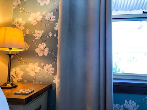 Inglenook Cottage - Accommodation Asia 14