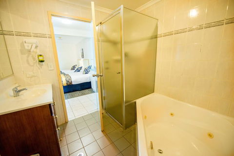 Jacksons Motor Inn - Accommodation Asia 9