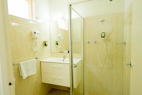 Jacksons Motor Inn - Accommodation Asia 22