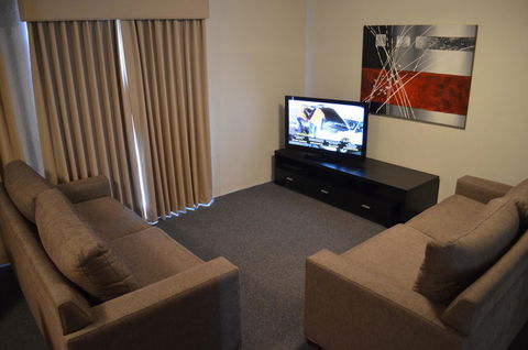 Arkana Motor Inn & Terrace Apartments - Accommodation Asia 4