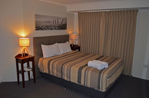 Arkana Motor Inn & Terrace Apartments - Accommodation Asia 1