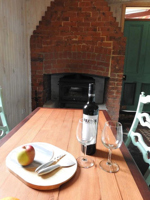Cooks Cottage - Accommodation Asia 2