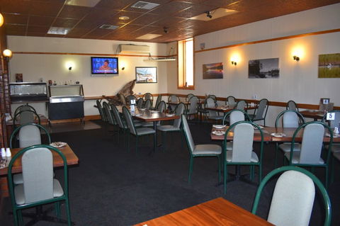 Commercial Hotel Morgan - Accommodation Asia 7