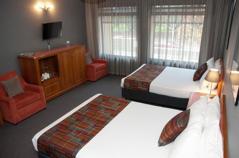 The O'Connell Inn - Accommodation Asia 8