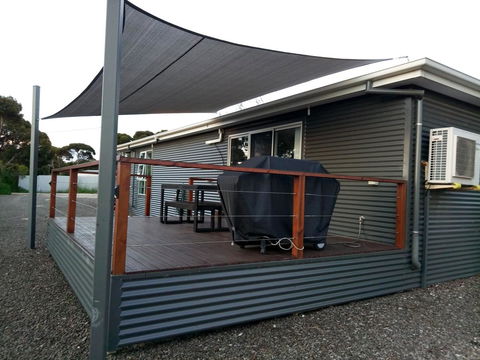 Home On Torrens - Accommodation Asia 6