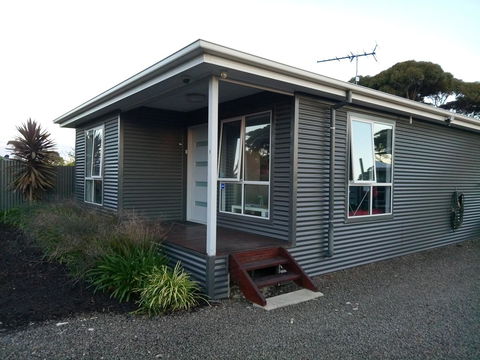 Home On Torrens - Accommodation Asia 5