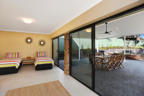 Port Of Call - Port Willunga - C21 SouthCoast Holidays - Accommodation Asia 22