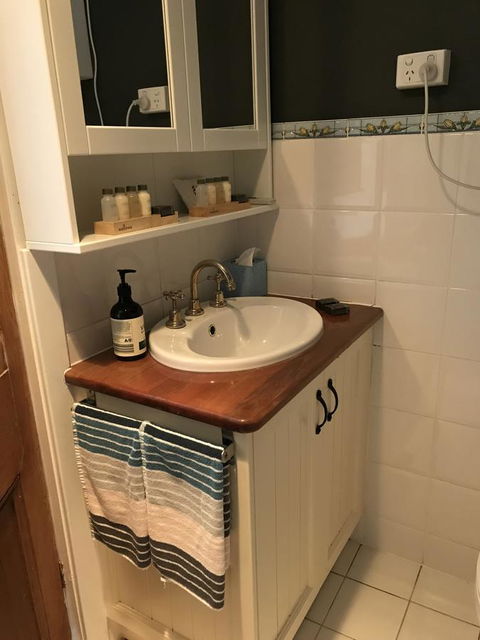 Kit Kat Cottage - Heritage Accommodation Burra - Accommodation Asia 28