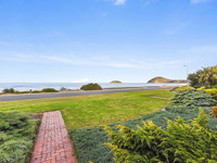 Franklin Beachfront Apartments