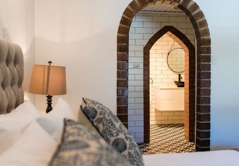 The Manor Basket Range - Accommodation Asia 3