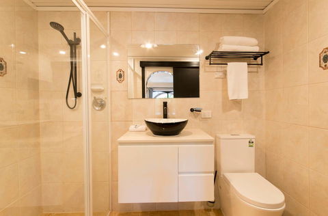 The Manor Basket Range - Accommodation Asia 6