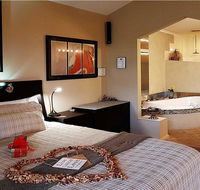 Romantic Getaways at Riverview Rise Retreats - Accommodation Asia