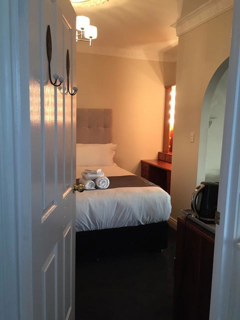 Angaston House - Accommodation Asia 6