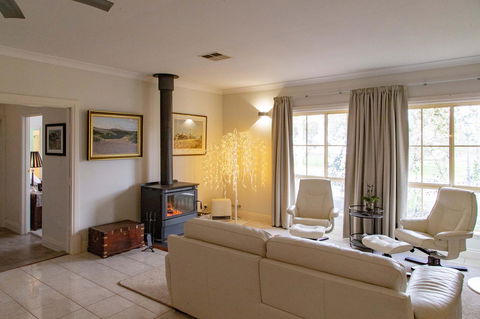 Angaston House - Accommodation Asia 5