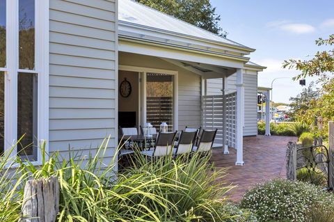 Grandview Accommodation - The Elm Tree Apartments - Accommodation Asia 25