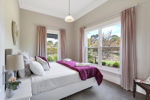 Grandview Accommodation - The Elm Tree Apartments - Accommodation Asia 12