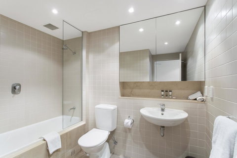 Pier Luxury Apartments - Accommodation Asia 4