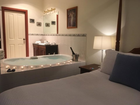 Wine And Roses Bed And Breakfast - Accommodation Asia 23