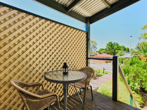 Wine And Roses Bed And Breakfast - Accommodation Asia 12