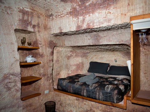 Ali\'s Underground Studio - Accommodation Asia 9