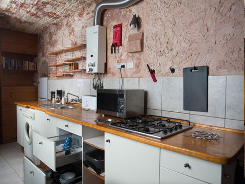 Ali\'s Underground Studio - Accommodation Asia 4
