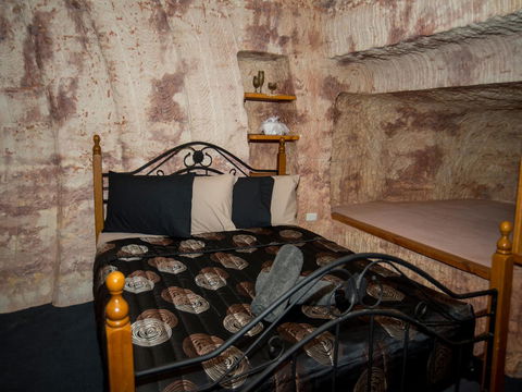 Ali\'s Underground Studio - Accommodation Asia 8