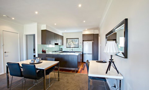 Adelaide DressCircle Apartments - Archer Street - Accommodation Asia 9