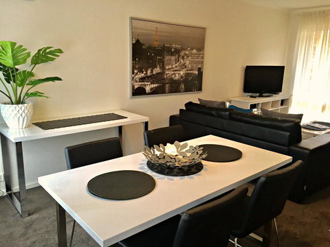 Adelaide DressCircle Apartments - Archer Street - Accommodation Asia 26