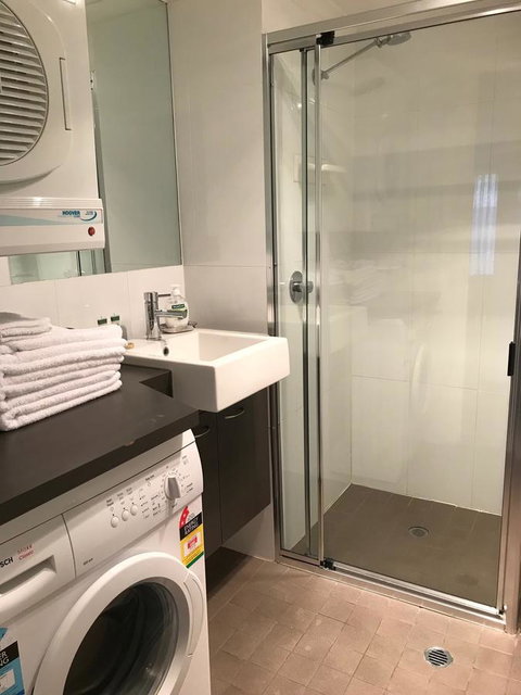 Adelaide DressCircle Apartments - Archer Street - Accommodation Asia 3