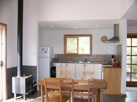 Mallee Bark Retreat - Accommodation Asia 4