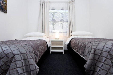 Atlantic West Beach Apartments - Accommodation Asia 13