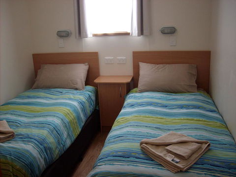 Jacko's Holiday Cabins - Accommodation Asia 6