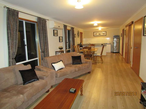 Lazy Days Cottage - Victor Harbor - Accommodation Asia 17